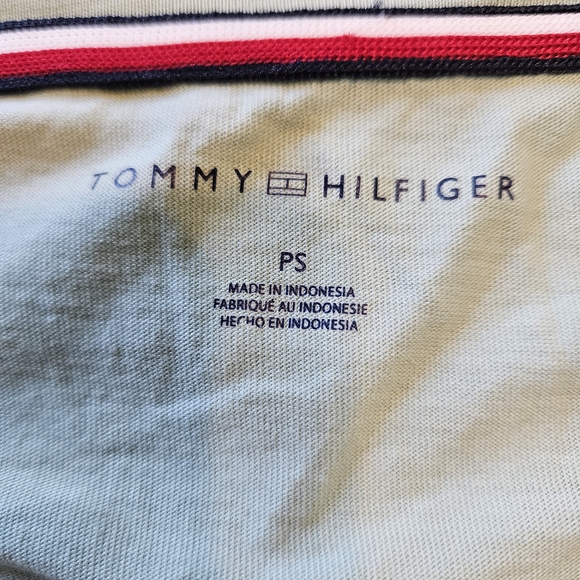 Tommy Hilfiger Mint Green Tee With Heart Emblem - Picture 5 of 11